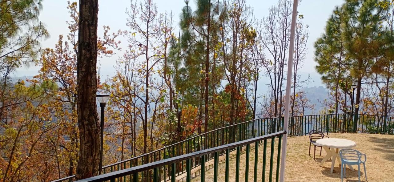 Blue Pine Orchards - Villas Lansdowne Bagian luar foto